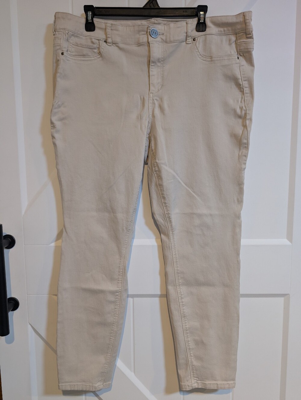 Women’s Beige Slim Straight Jeans